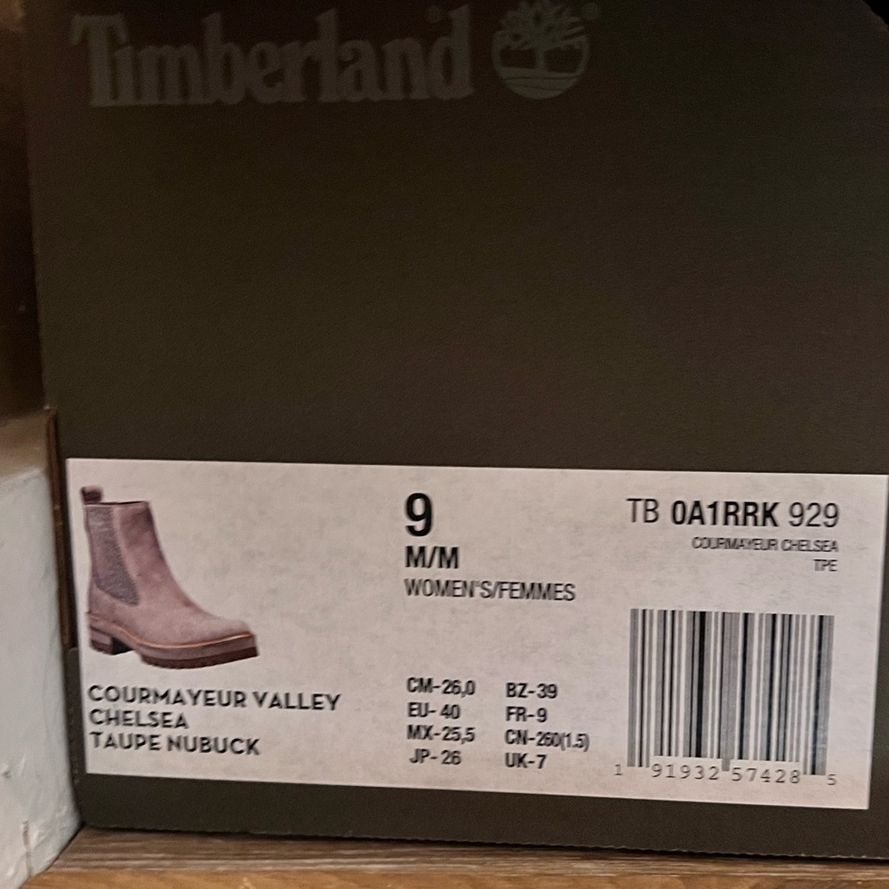 Timberland Boot. Like New. - image 2